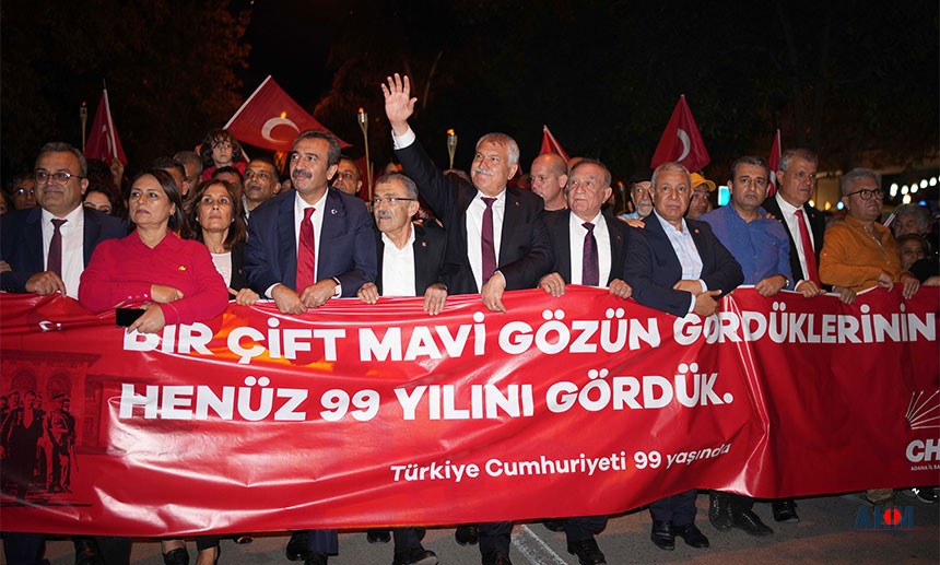 Adana'da Cumhuriyet Coşkusu Alanlara Sığmadı!