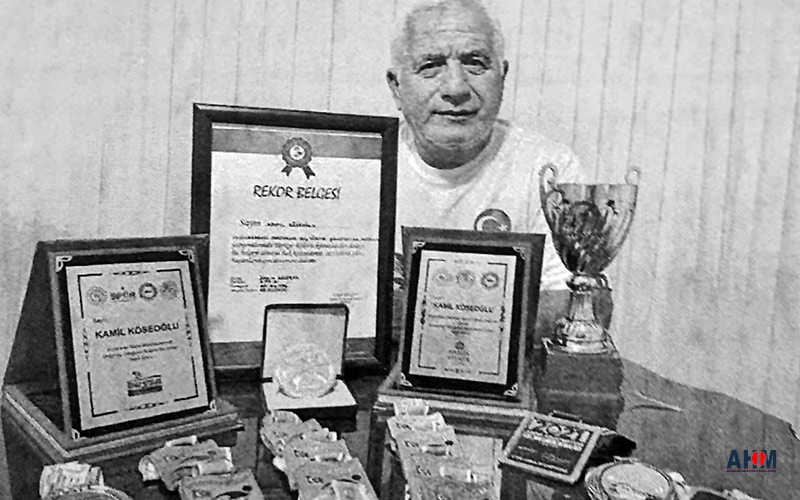 Rekortmen Yüzücü Köseoğlu'na “Aquamasters Sportmenlik ve Başarı Ödülü” Verildi