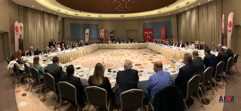 Milliyetçi Hareket Partisi (MHP) Adana İl Başkanlığı’nca düzenlenen toplantıda milletvekili adayları basın kurumlarının temsilcileriyle bir araya geldi