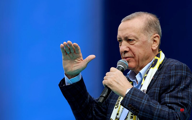 Cumhurbaşkanı ve AK PArti Genel Başkanı Recep Tayyip Erdoğan, "Yalanın en önemli mihmandarı kimdir biliyor musunuz, bay bay Kemal. Eğer yalan dersi almak istiyorsanız bay bay Kemal'in yazıhanesine müracaat edin, onu çok iyi bilir. Fakat 14 Mayıs'ta inşallah benim milletim bunları siyasi mevta yapacak." dedi.